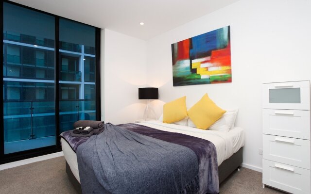 StayCentral on Lonsdale