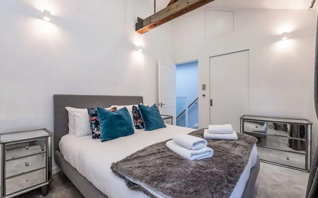 Stanhope Mews Style - 4sms