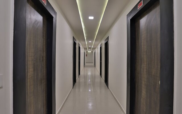 OYO 26476 Hotel Meridan Palace