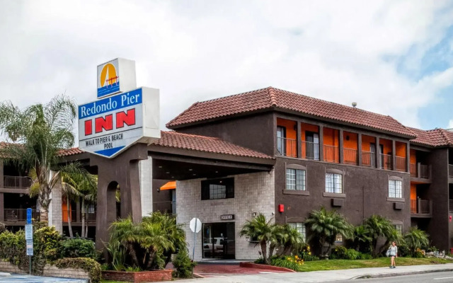 Redondo Pier Inn