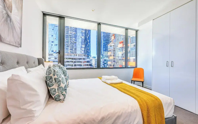StayAU Leisure 2BR Modern CBD Apt