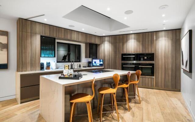 Modern Smart Home With Spectacular Views