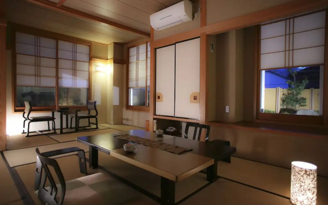 Kamogawa Onsen Gyominan Maruki Honkan