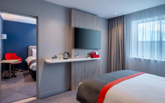 Holiday Inn Express London Heathrow T4 by IHG