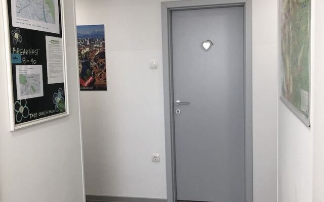 Isabella Rooms