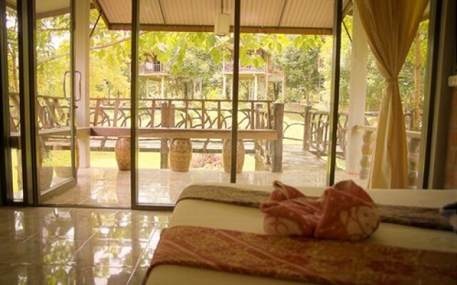 Smiley Bungalow (SHA Extra Plus)
