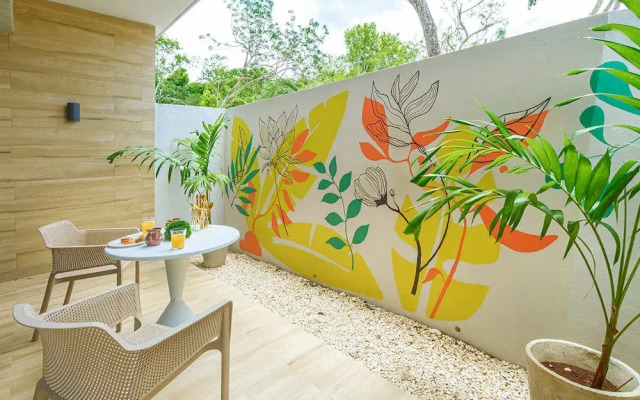 Spacious Apartment With Terrace and Rooftop Pool