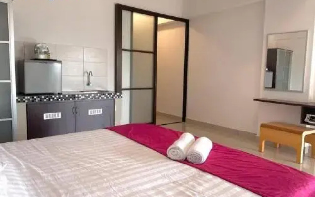Marina Heights Resort
