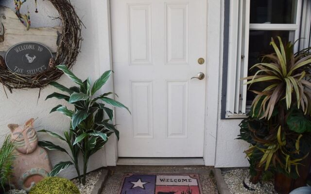 Selleck Condo by RedAwning