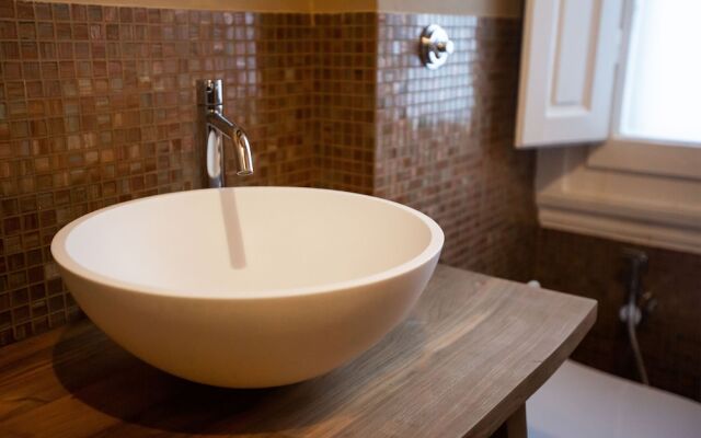 Sant'Ambrogio Five Senses