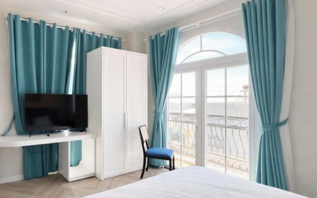 HANZ Sunset Town – Guest Rooms – Phu Quoc