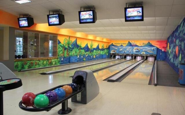 Teke Bowling Centrum Es Sport Hotel