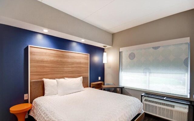 Tru by Hilton Raleigh Durham Airport