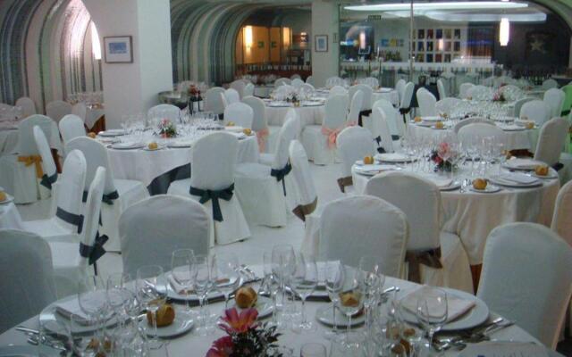 ON ALETA ROOM designed for adults