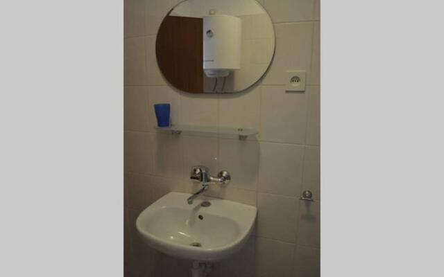 Private studio apartment with a garden and a terrace