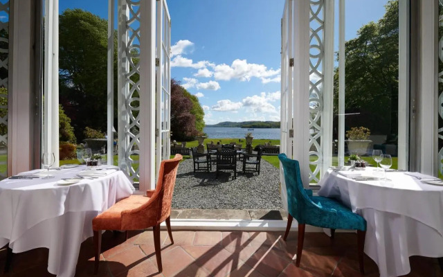 Storrs Hall Hotel