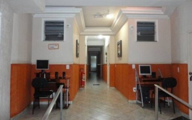 Lelis Hotel