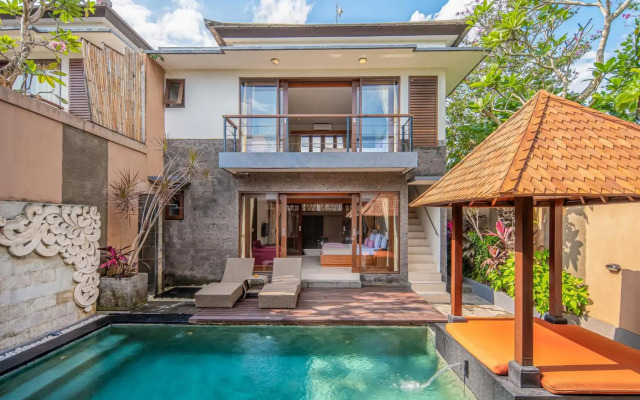 Royal Nyanyi Villa