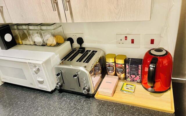 Very Lovely and Central 1-bed Apartment in London