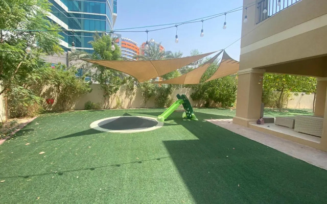 Spacious 4-bedroom villa, children friendly