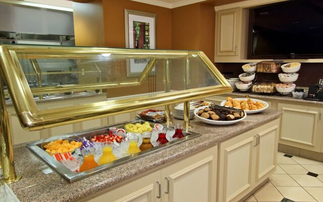 Hilton Garden Inn Calabasas