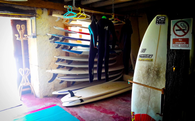 SURFtoLIVE House - Hostel