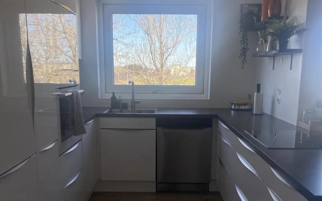 Bright and Spacious 2 Bedroom Apartment in Rvk