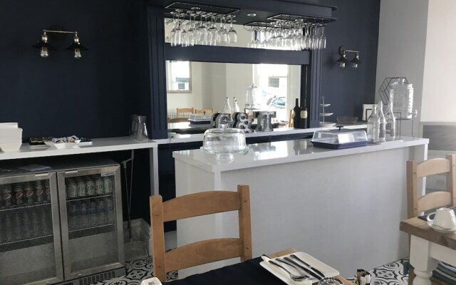 Lazy Waves Boutique B&B