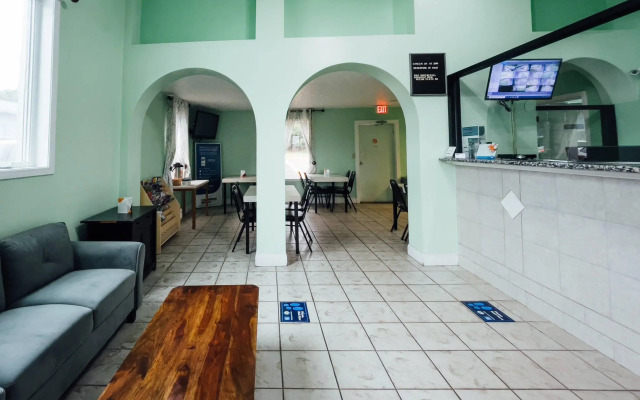 Rodeway Inn & Suites Carrollton