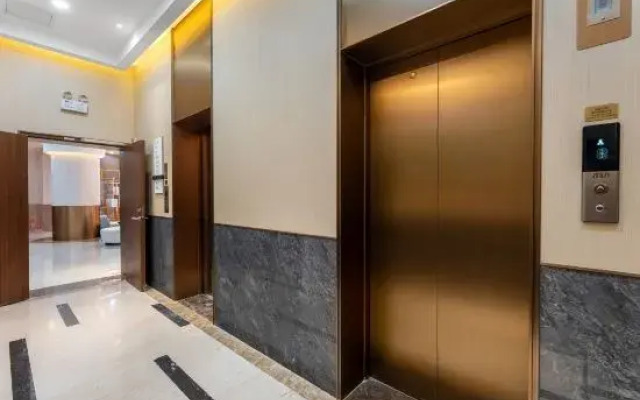 Zhongmin Meiju Hotel (Luohu railway station to West Village subway station)