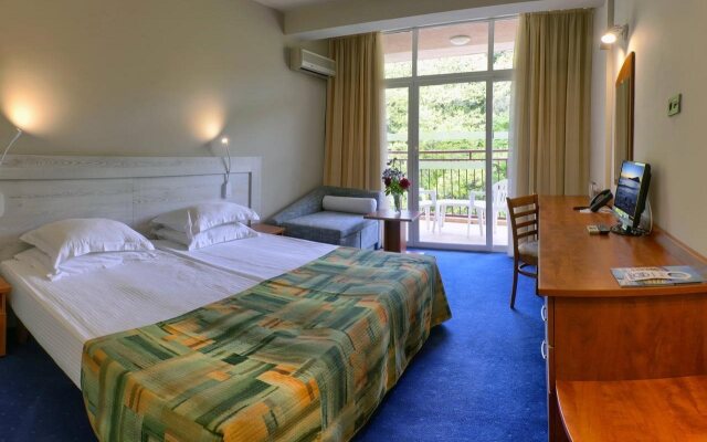 Luna Beach Hotel - Half Board & All Inclusive
