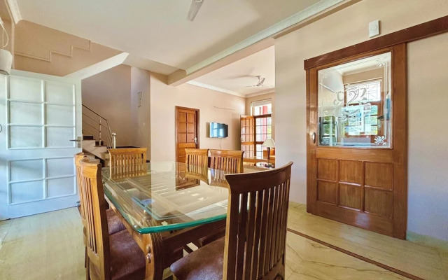Luxury 4 Bedroom's Independent villa