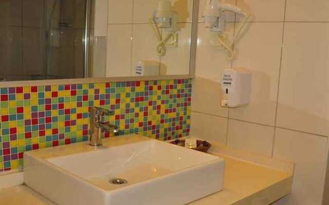 Side Win Hotel & Spa