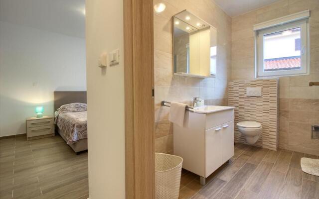 Luxury Villa Olivia with pool , 200m from the beach