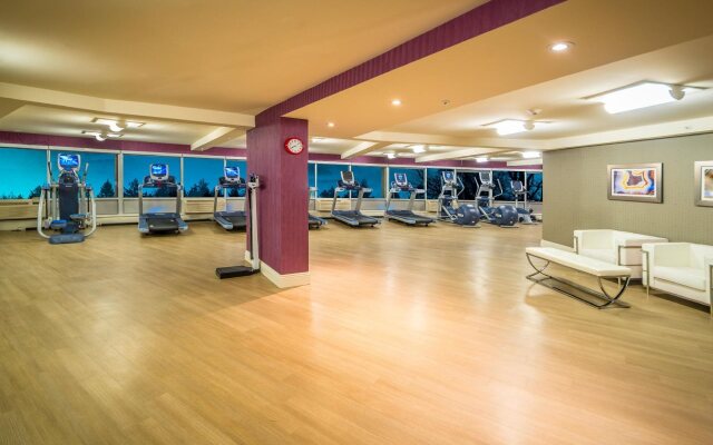 Crowne Plaza Saddle Brook by IHG