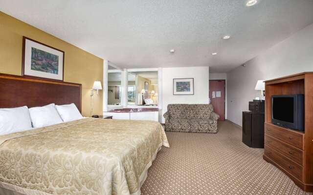 Super 8 by Wyndham Canton/Livonia Area