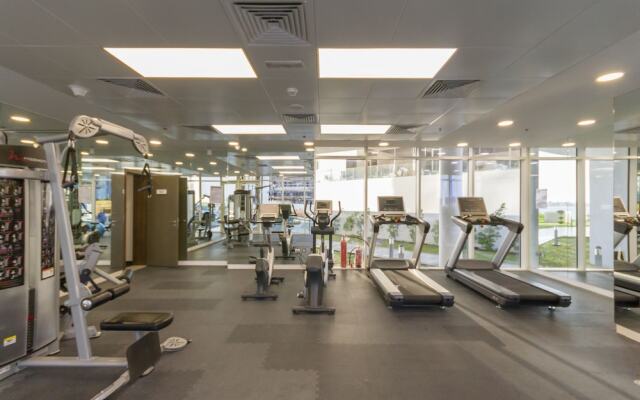 Luton Vacation Homes - Royal Bay