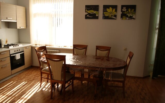 Kotedzhi V Dzhemete Guest House
