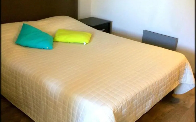 Aix Hotel
