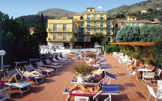 Apartment in Pietra Ligure With Garden