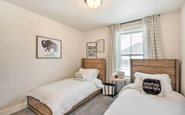Cozy Montana Retreat w/ Patio: Near Parks!