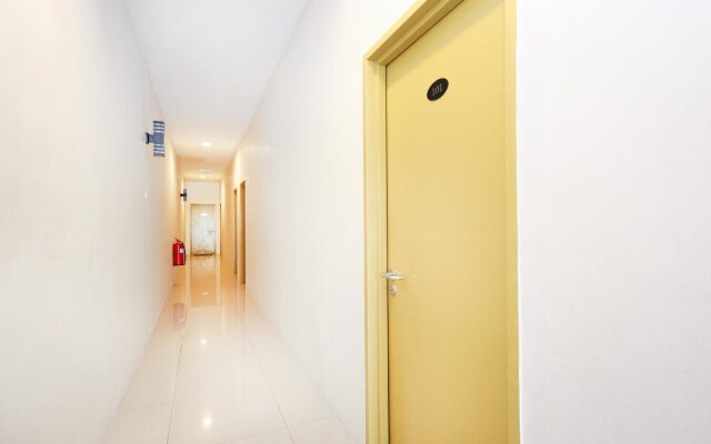 OYO 90456 Hotel Tgl