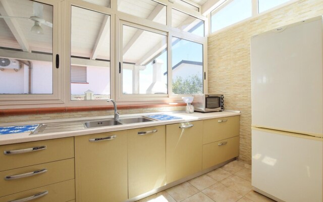 Stunning Home in Roseto Capo Spulico With 4 Bedrooms