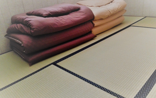 Guest House Ioly Osaka - Hostel