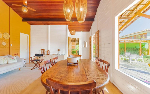 VT04 Excelente Casa 3 Quartos e Piscina