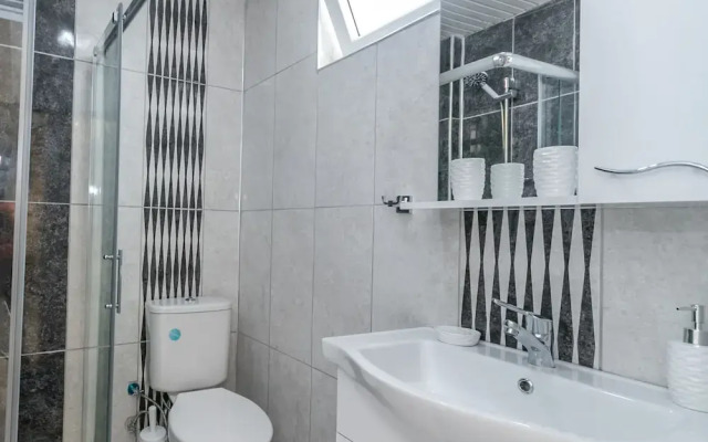 Lara Park Suites