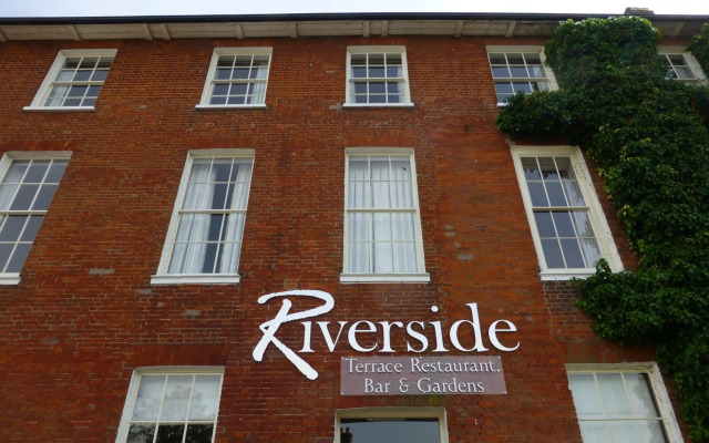 The Riverside House Hotel