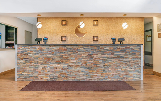 Comfort Suites Auburn Hills-Detroit