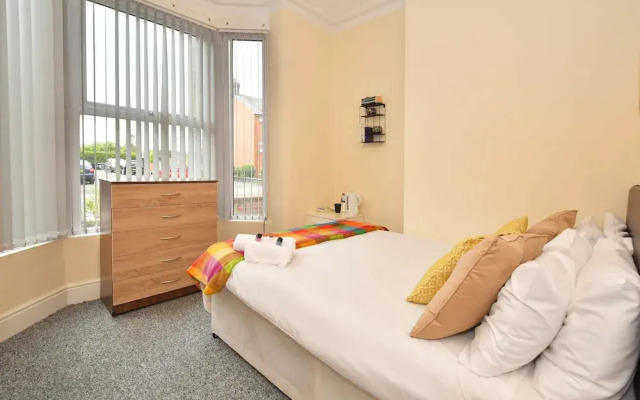 Townhouse @ 178 Ruskin Road Crewe