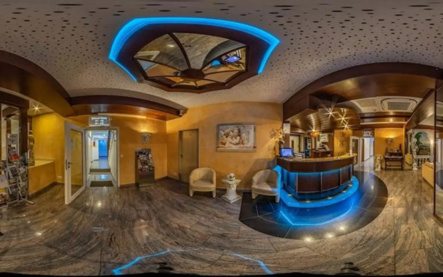Hotel Astro